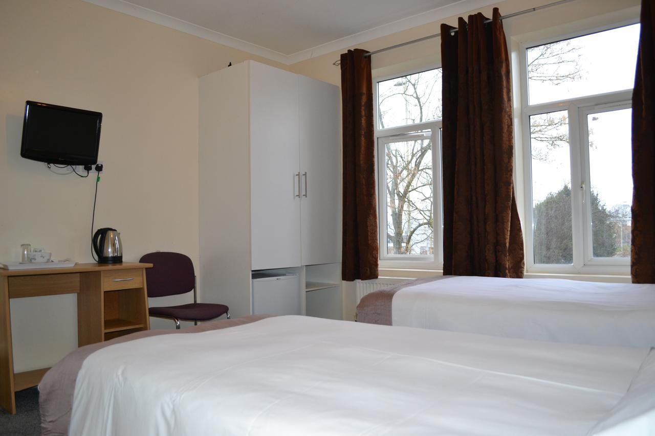 Annie'S Guest House Farnborough  Eksteriør billede