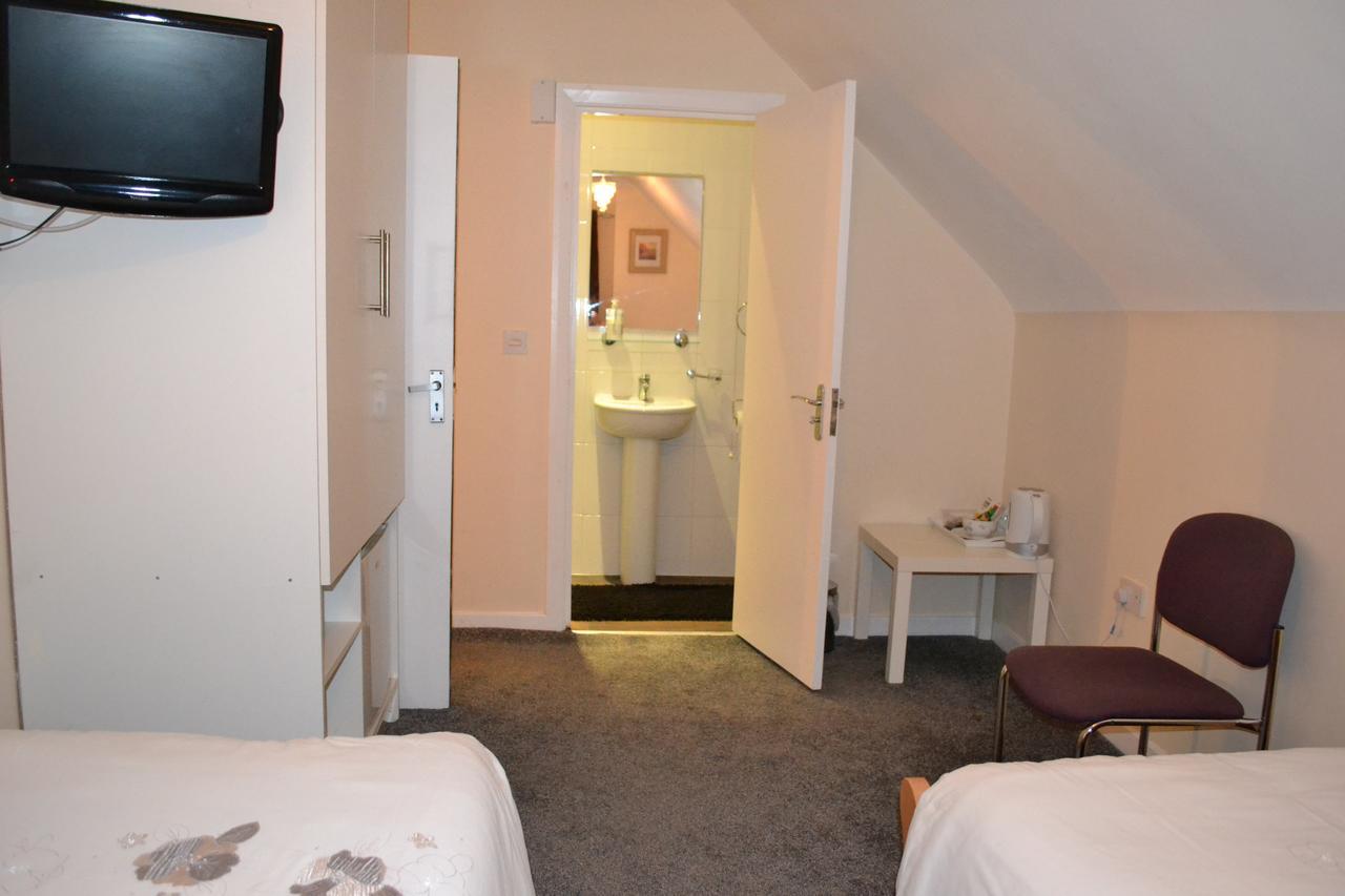 Annie'S Guest House Farnborough  Eksteriør billede